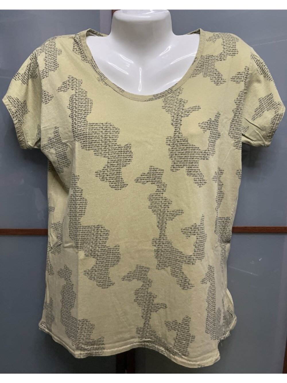 Stussy Vintage World Tour Typography Cities Continents Tan Womens M/L Top Shirt